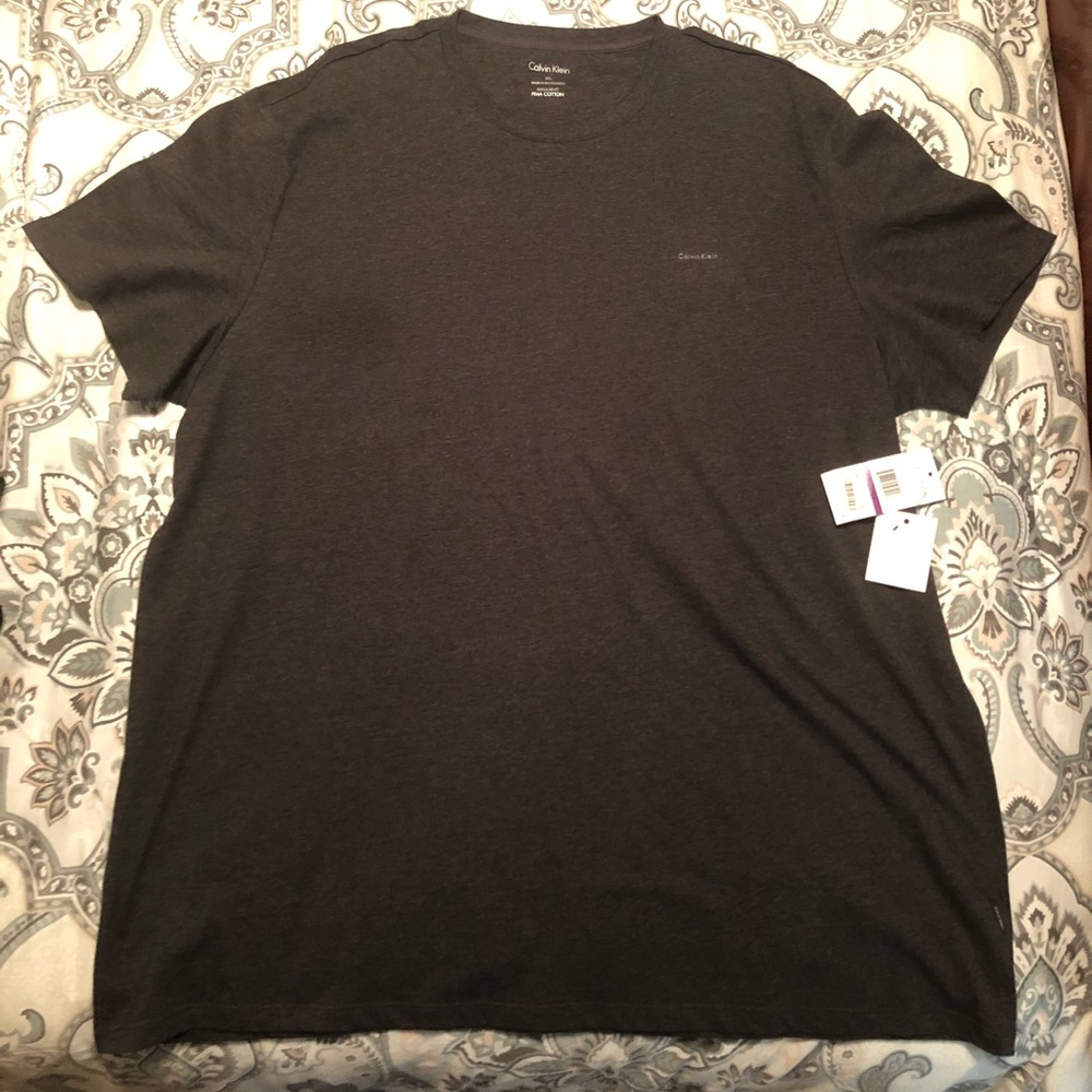 NWT Calvin Klein T Shirt
